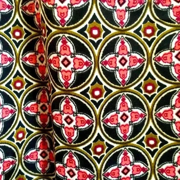 Taylor & Sage silky boho top , size S - Picture 3 of 8